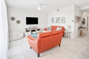 SPECIAL OFFER! - Deluxe New Condo (5 Min Disney And Outlets) At Storey Lake Resort (Orlando)